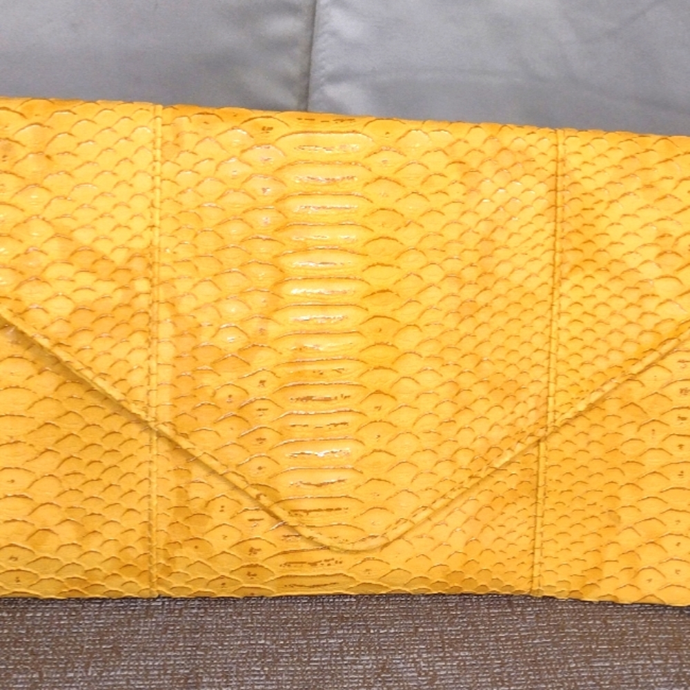 Clutch purse